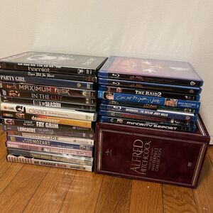 Lot o 15 DVDs 8 Blu-Rays 1 Box-Set Cult World Cinema Foreign Tex Avery Hitchcock
